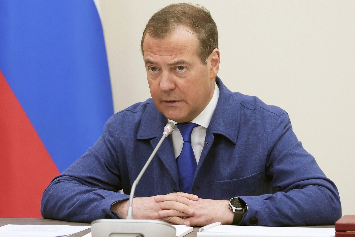 Медведева «прорвало» после голосования по помощи Украине в США