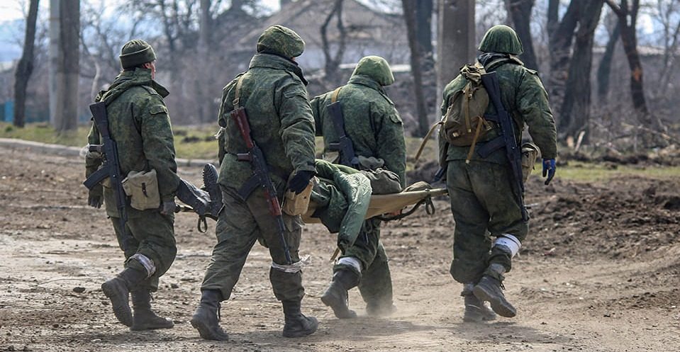 «Ужас вернулся в Крым»: в Симферополе насмерть отравили 13 военных