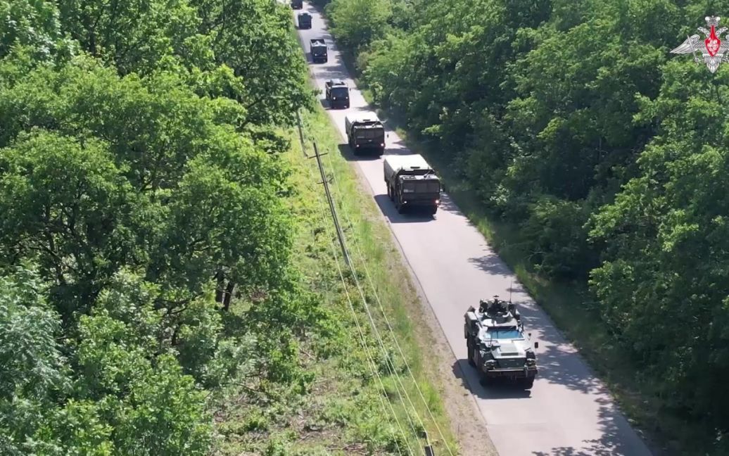 “Дивний” бронеавтомобіль супроводжував ядерну зброю в росії – фото