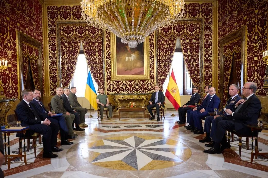 Испания передаст Украине систему ПВО: Зеленский рассказал деталь