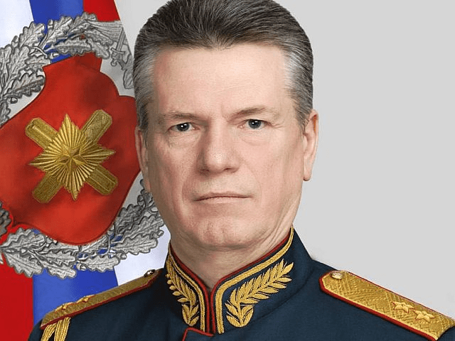«Вытащили из постели». В РФ задержали начальника из Минобороны