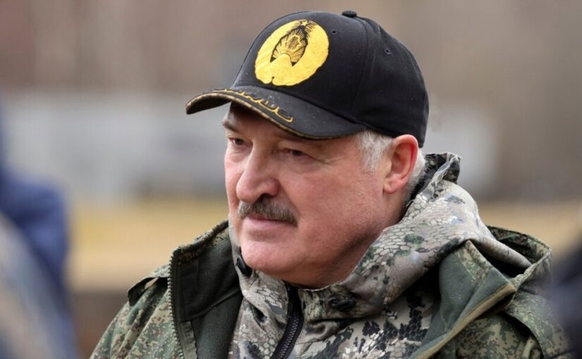 Хрипит и ходит боком: Лукашенко совсем плохprozoro.net.ua