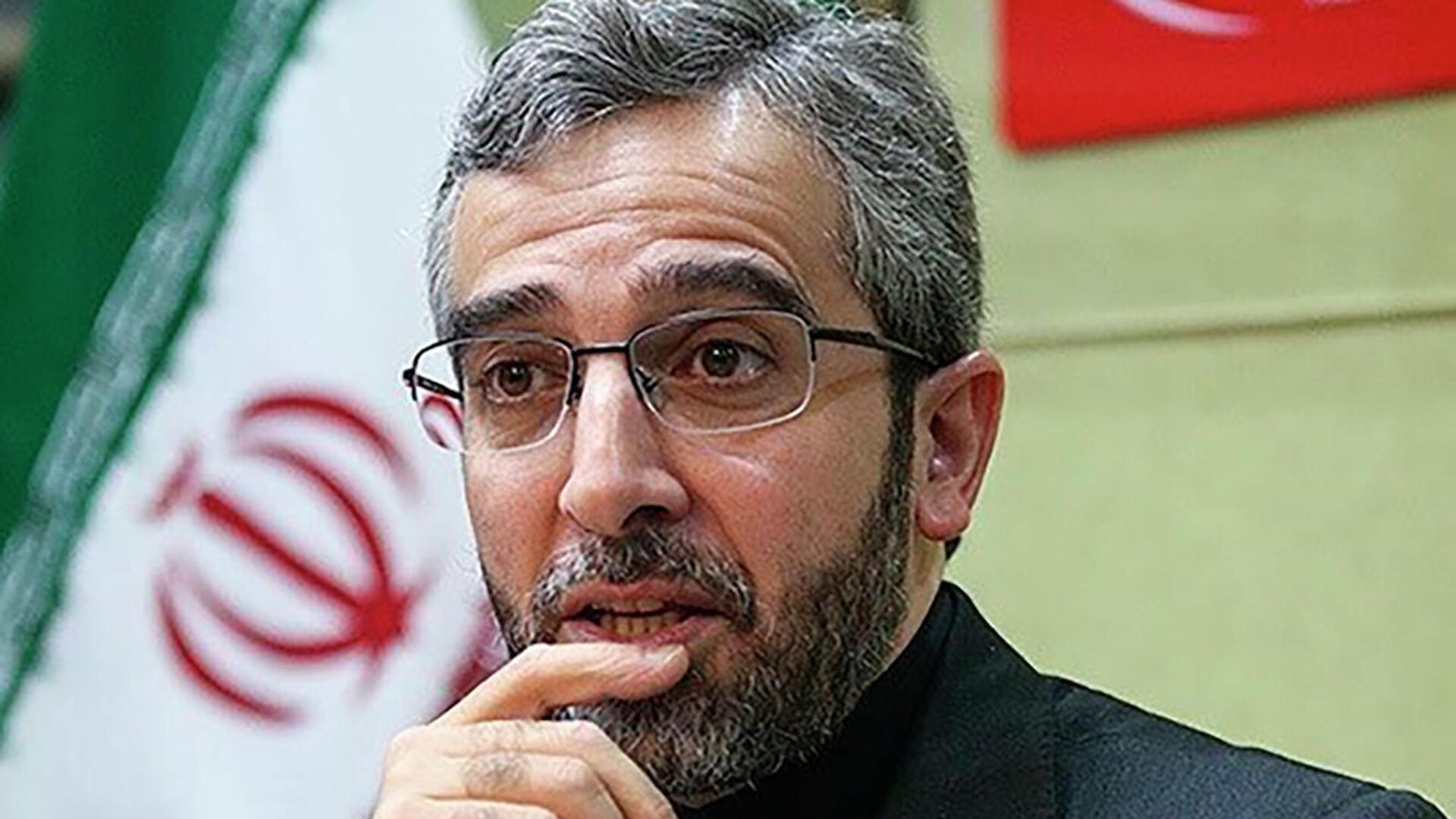 Новый глава МИД Ирана дал первое интервью с расстегнутой ширинкой