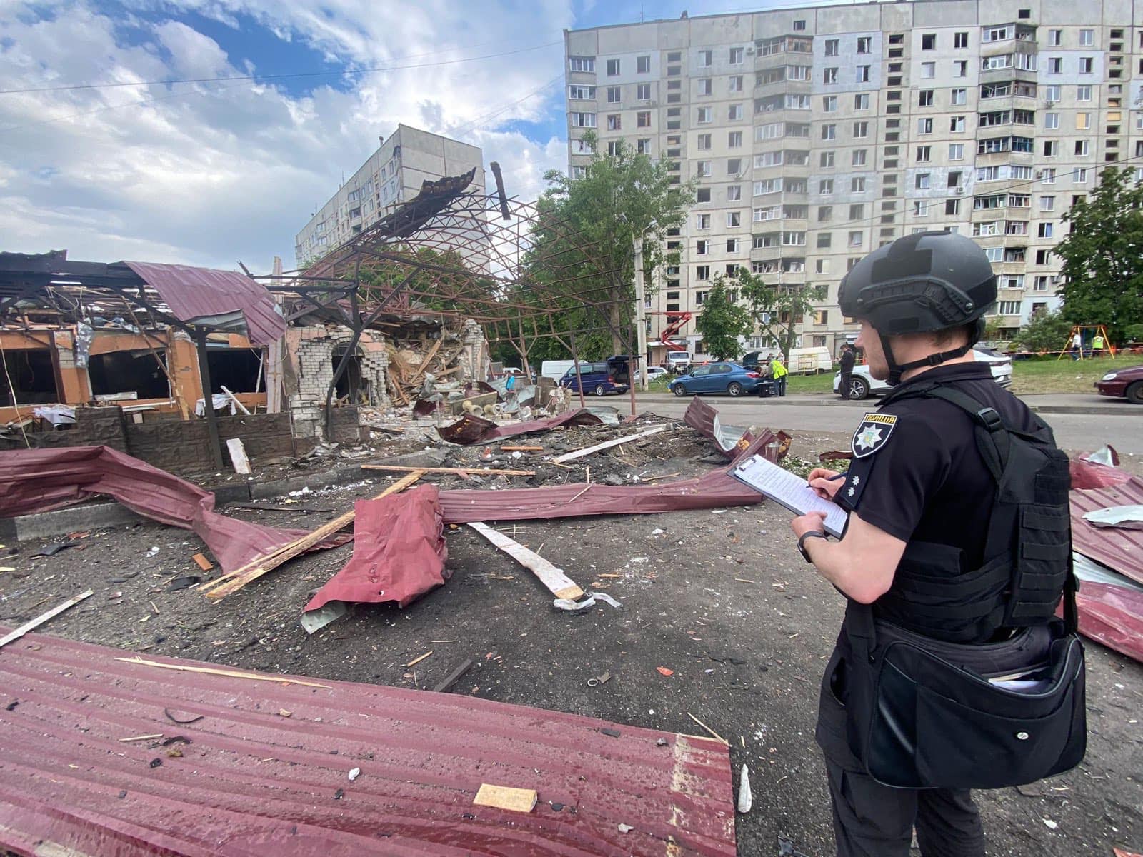 Ракетний удар по Харкову: кількість загиблих стрімко зростає