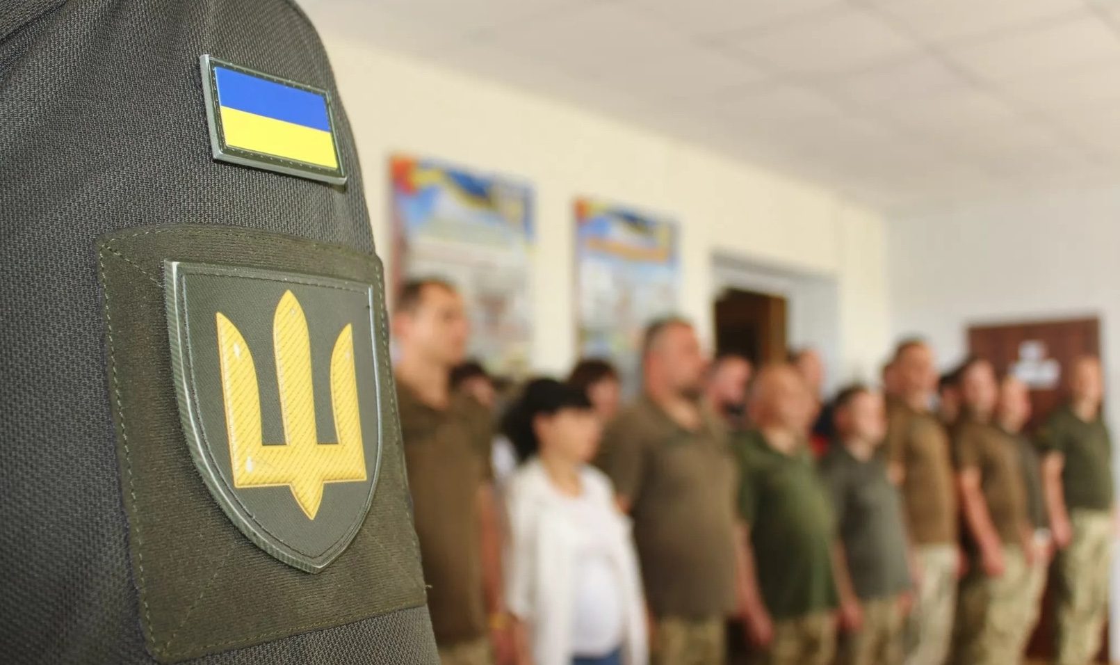 Чи може до ТЦК із військовозобов’язаним зайти дружина чи адвокат