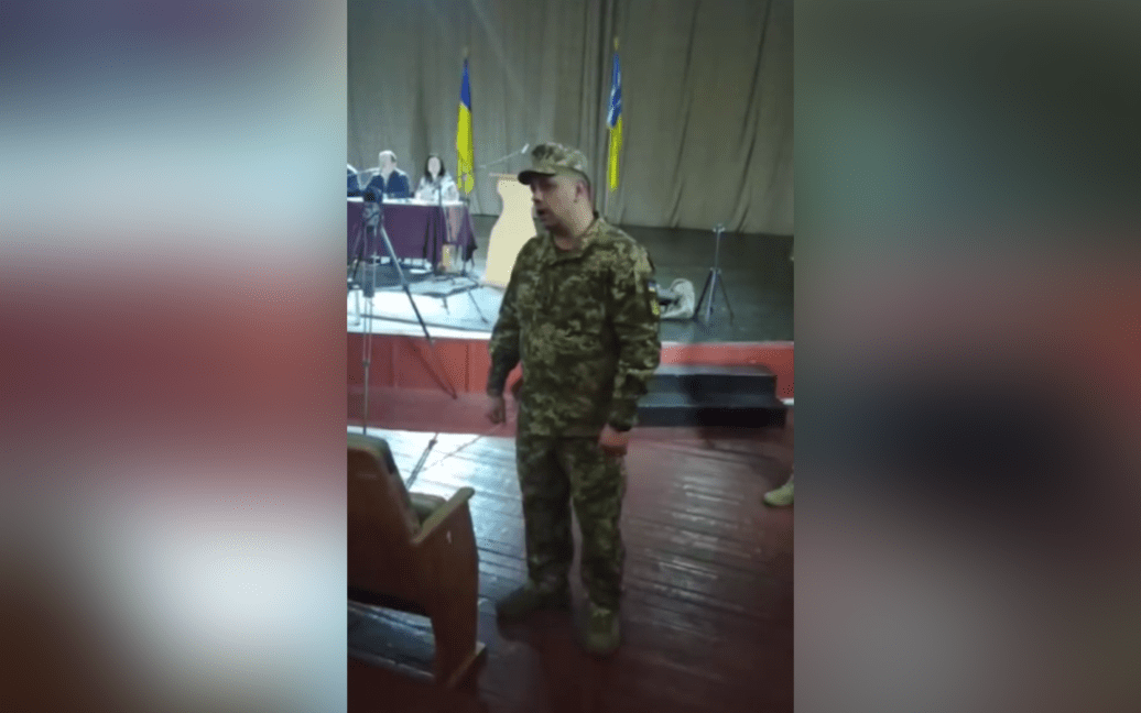 У Каневі новий військком роздавав повістки депутатам замість знайомства ➤ Prozoro.net.ua