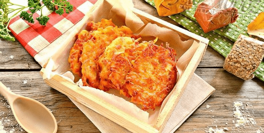 Картопляні деруни з шинкою та сиром: рецепт незвичайного обіду ➤ Prozoro.net.ua