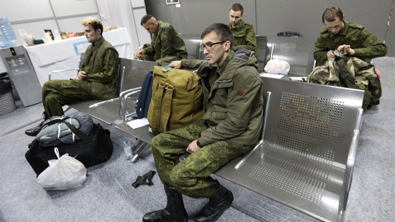 Украинцев на ТОТ ловят военкоматы, чтобы отправить на мясные штурмы
