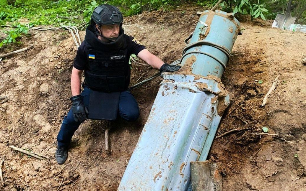 Российскую ракету Х-69 нашли посреди леса в Киеве (фото) ➤ Prozoro.net.ua