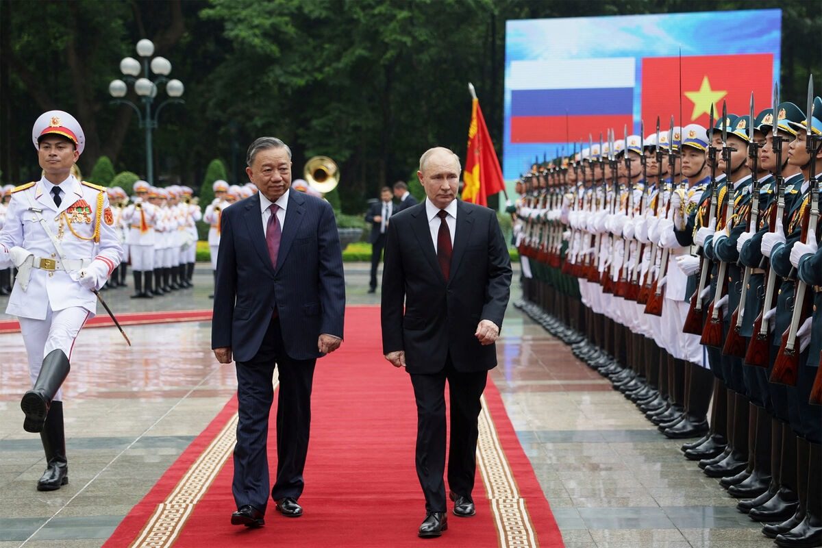 Вьетнам после визита Путина назвал США стратегическим партнером