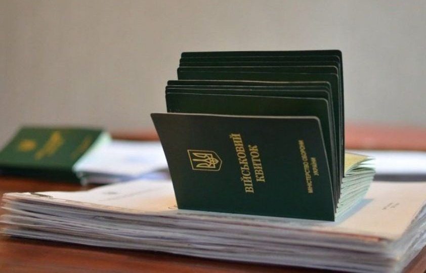 Українці за кордоном можуть видихнути: скасували безглузду вимогу