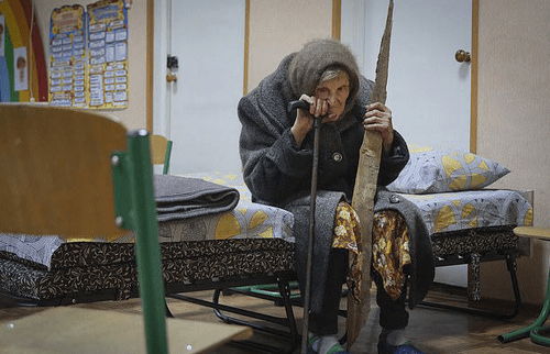 98-річна бабуся вийшла через трупи з Очеретиного: щемлива історія