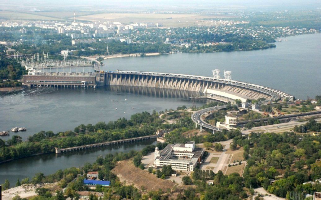 ДнепроГЭС оказалась в критическом состоянии после российского обстрела