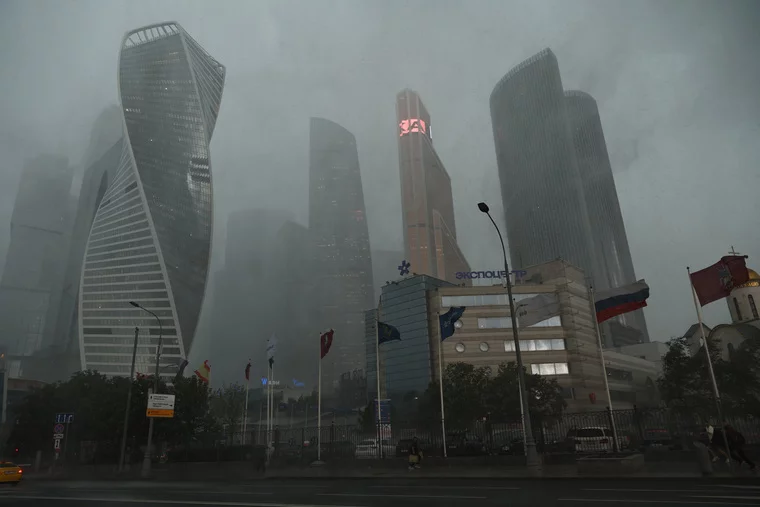 Загиблі та мільярдні збитки: Москву погромив ураган  ➤ Prozoro.net.ua