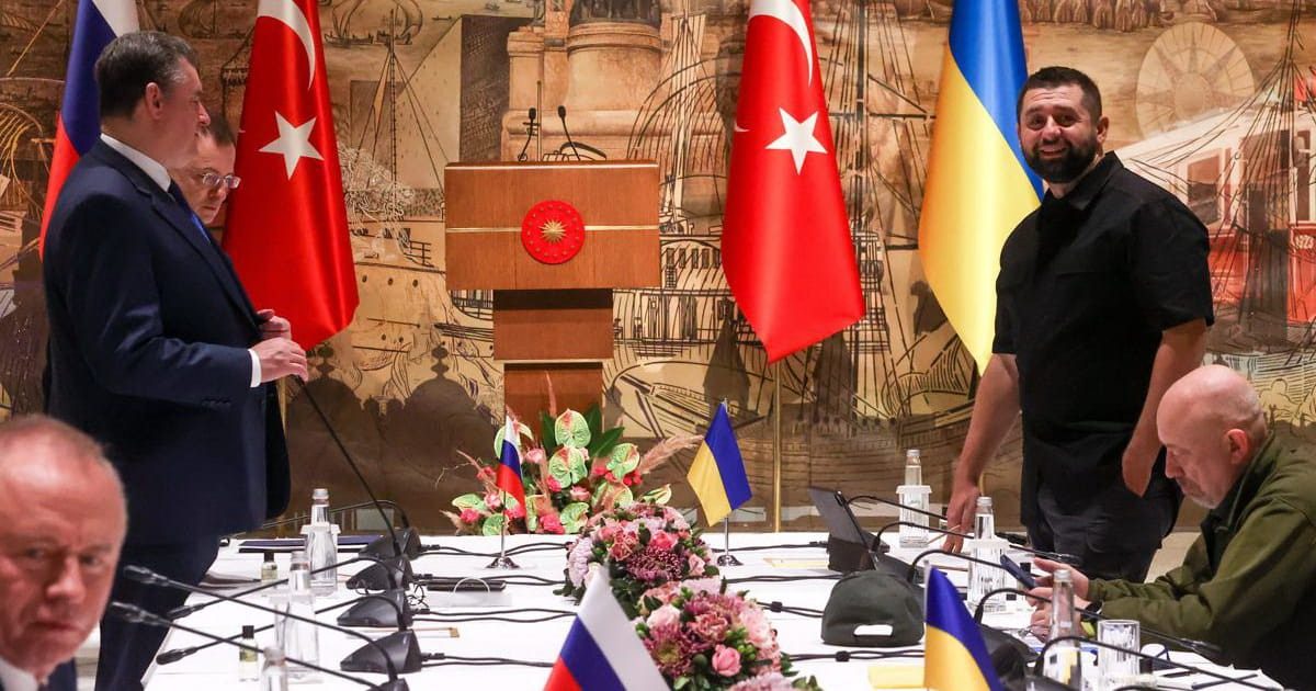 Конец войны в Украине: провидец назвал месяц подписания договора