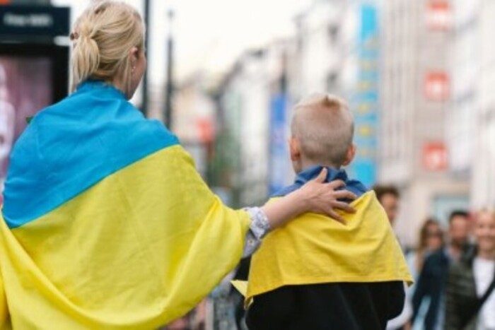 У Чехії група росіян напала на українських волонтерів (відео)