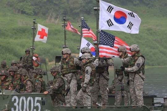 После отъезда Путина: южнокорейские солдаты открыли огонь по КНДР