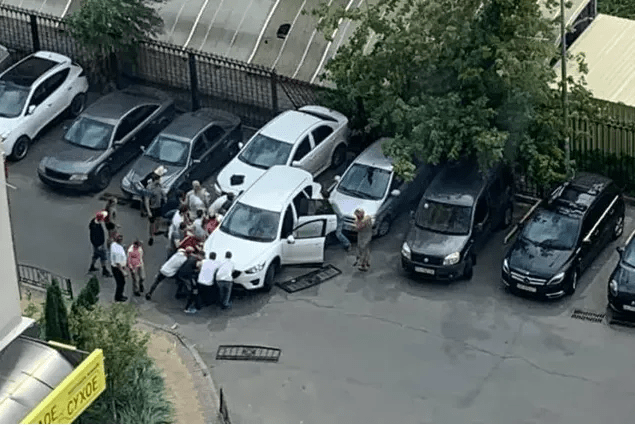 Теща Притули, яка збила матір з дитиною, поїхала з України: справа в суді слухається чотири роки