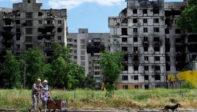Жительница Мариуполя шокирована состоянием своей квартиры после оккупантов ➤ Prozoro.net.ua