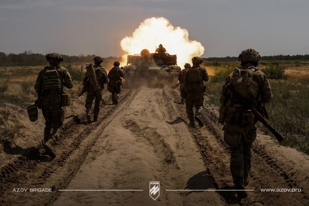 Америка зняла заборону на надання своєї зброї “Азову”: реакція бригади  