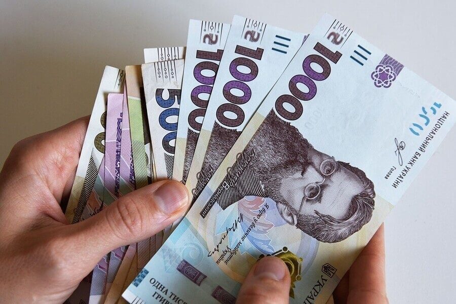 Українцям роздадуть до 3 тисяч грн від держави: хто отримає
