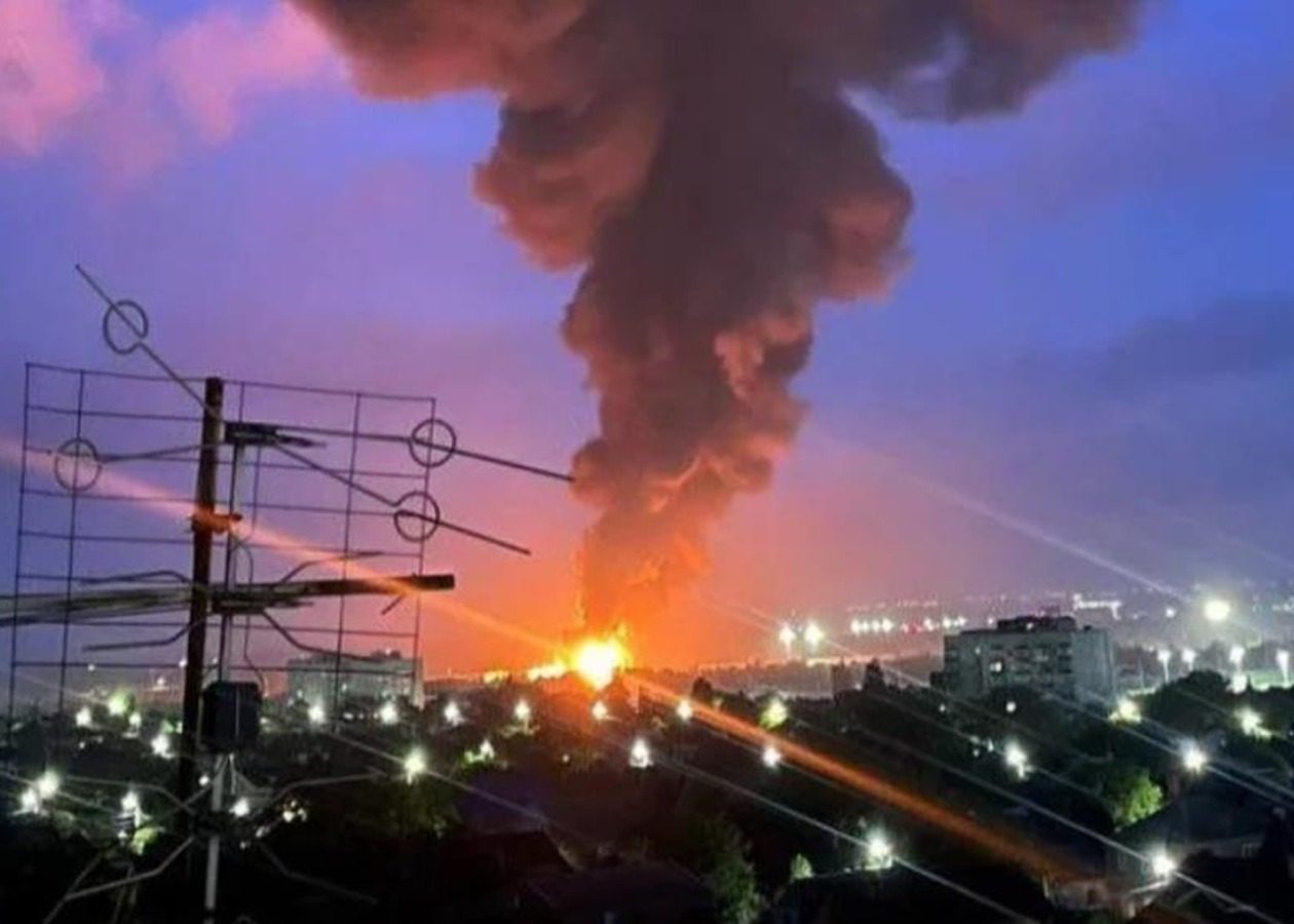 ​»Жара» под Ростовом: БПЛА успешно атаковали нефтебазу