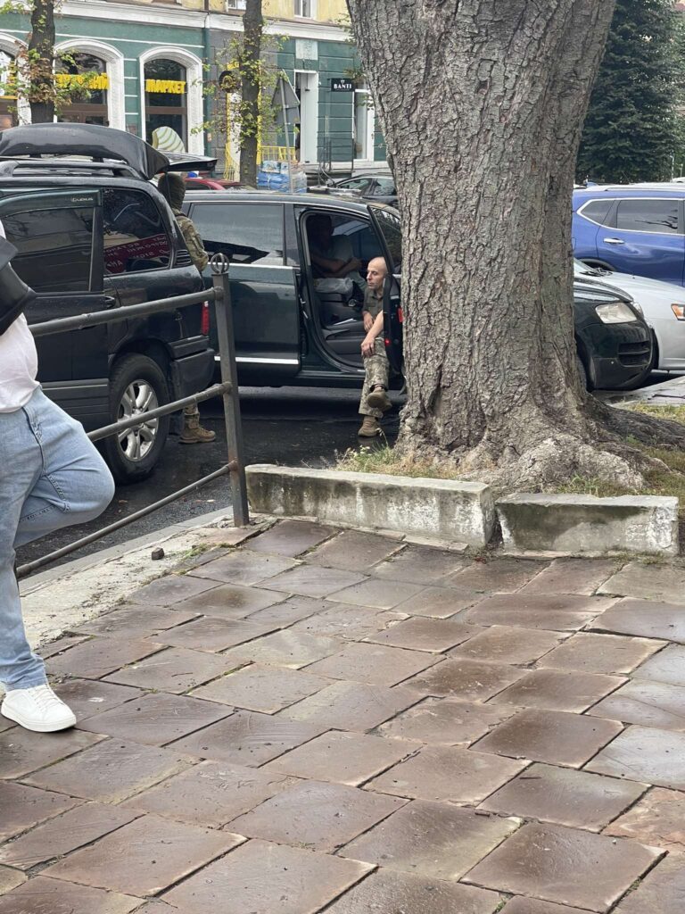 У Тернополі прямо у стінах ОВА затримали керівника районного ТЦК  