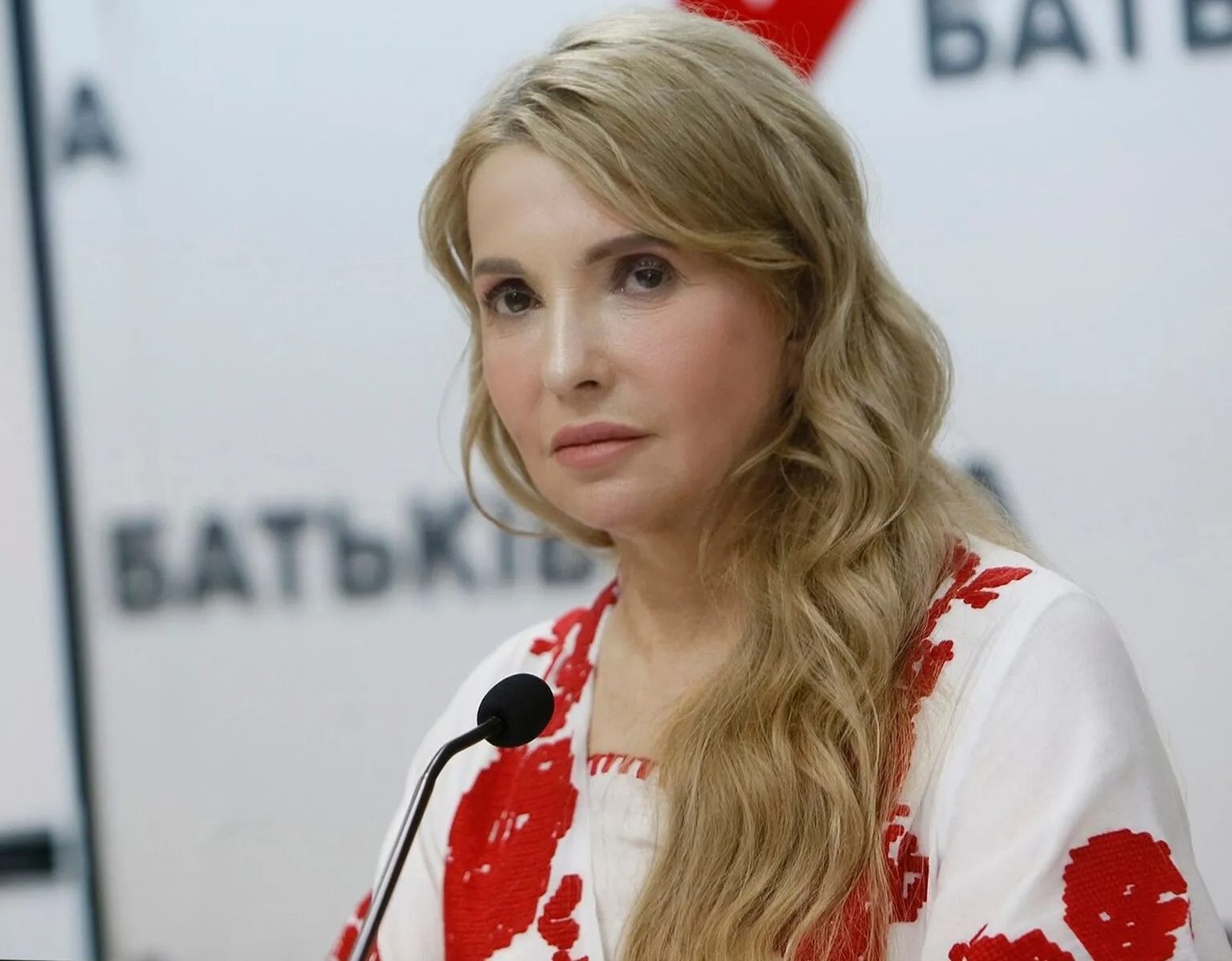 Тимошенко святкувала річницю партії у сукні за 110 тисяч гривень ➤ Prozoro.net.ua