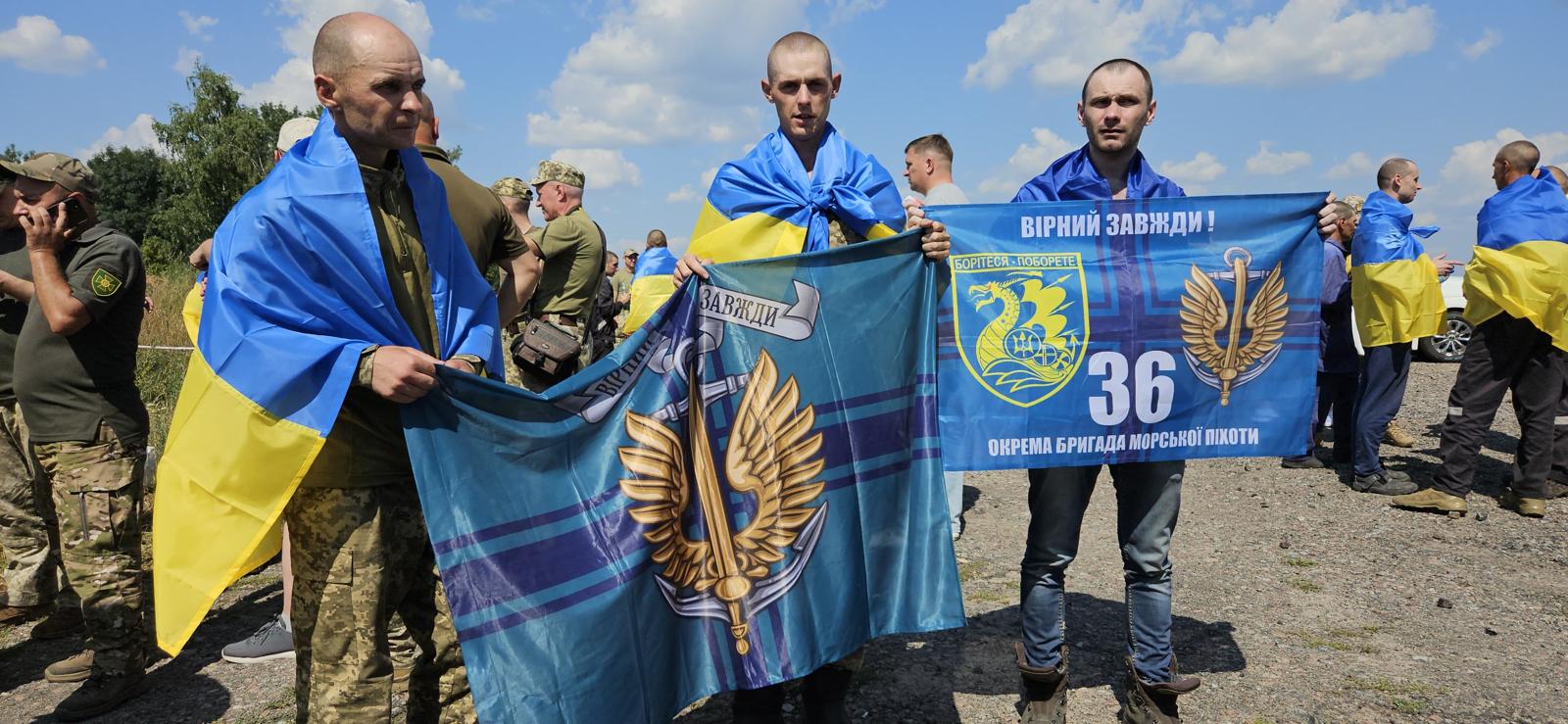 Україна повернула додому 95 захисників: емоційні фото та відео