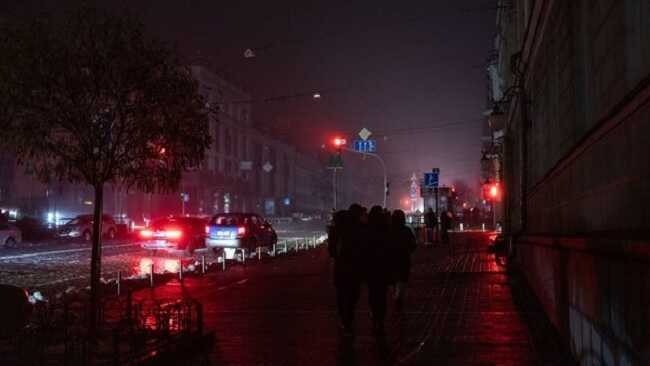 Світло взимку по 2-3 години на добу: яким областям слід готуватися