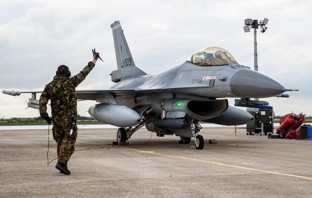 Меньше, чем ожидалось: сколько F-16 Украина получит летом ➤ Prozoro.net.ua