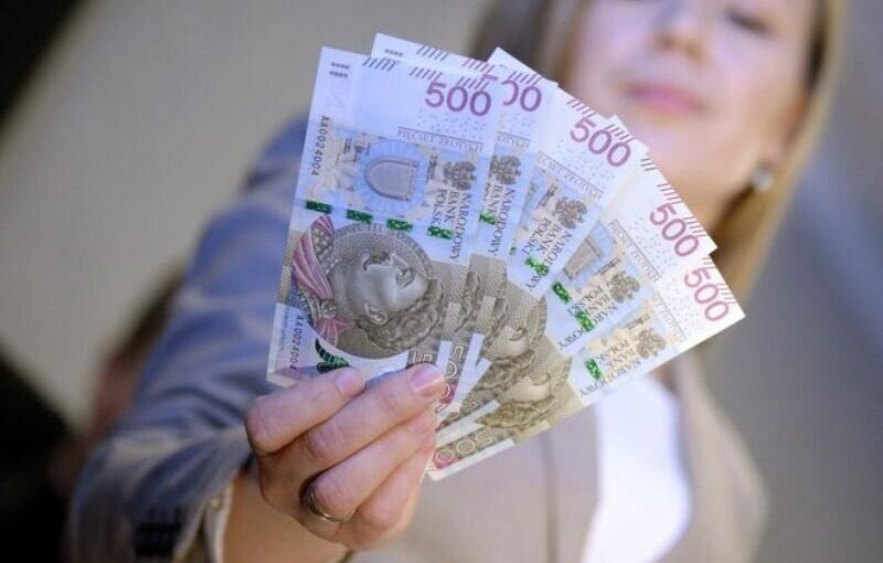 Украинцев в Польше проверят: кого могут лишить пособия 800+ ➤ Prozoro.net.ua