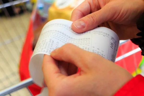 Забули чек – потрапили до рук шахраїв: як працює схема