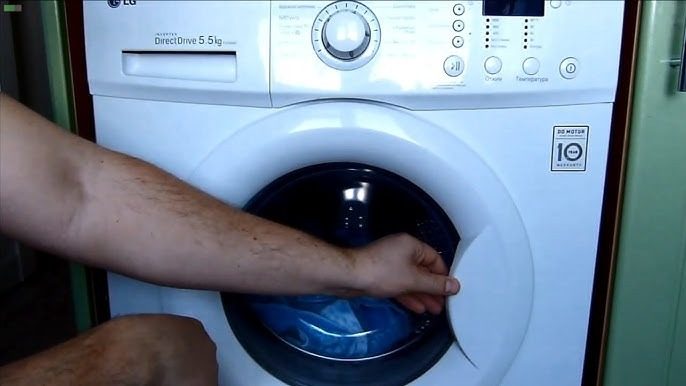 Почему дверь стиральной машины нельзя держать открытой: запомните