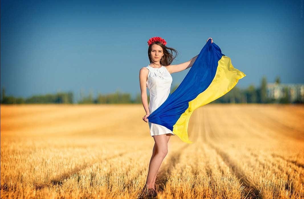 Не “жіночка”: як правильно звернутися до жінки українською