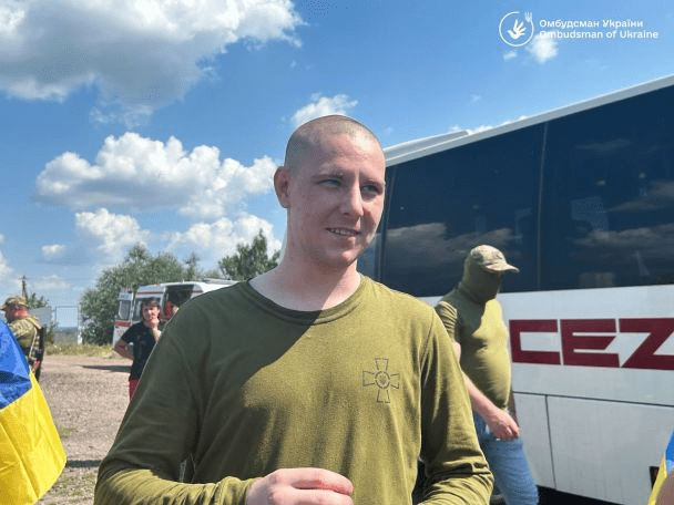 Відбувся обмін полоненими: ще 95 українських захисників повернулися додому (фото)