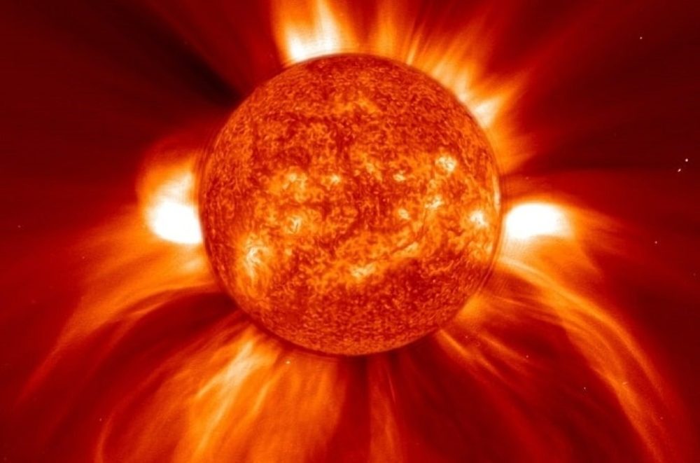 Мощнейшая вспышка на Солнце класса Х: на Земли исчезла радиосвязь