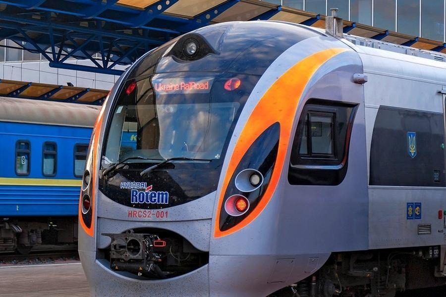 УЗ запустила новый поезд по популярному маршруту: цена билетов