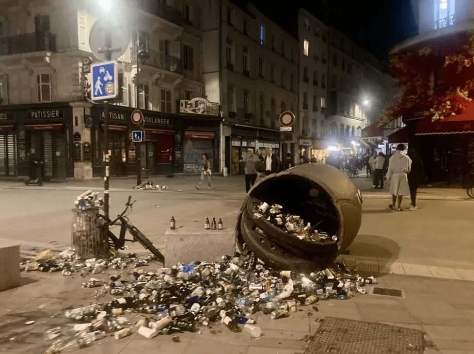 Протести та сутички з поліцією: після оголошення екзитполів у Франції спалахнули протести
