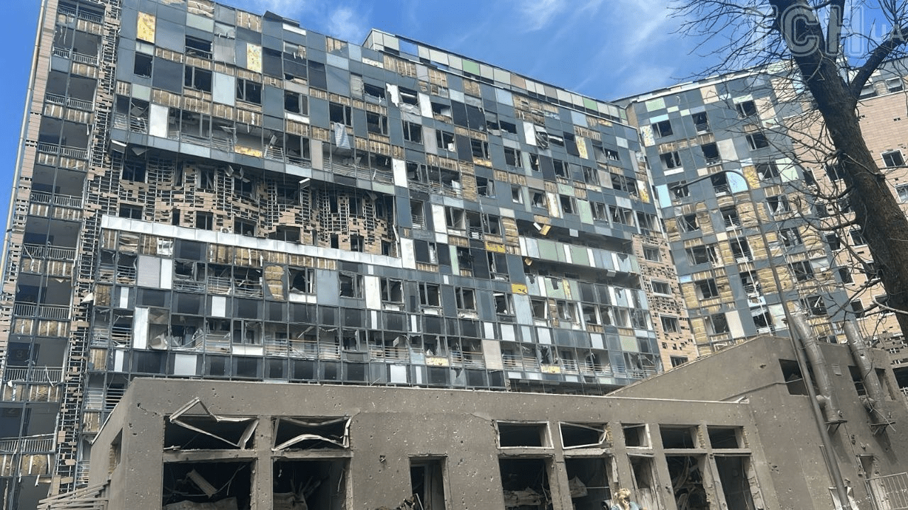 Страшна атака на “Охматдит” у Києві: є жертви і поранені (фото)
