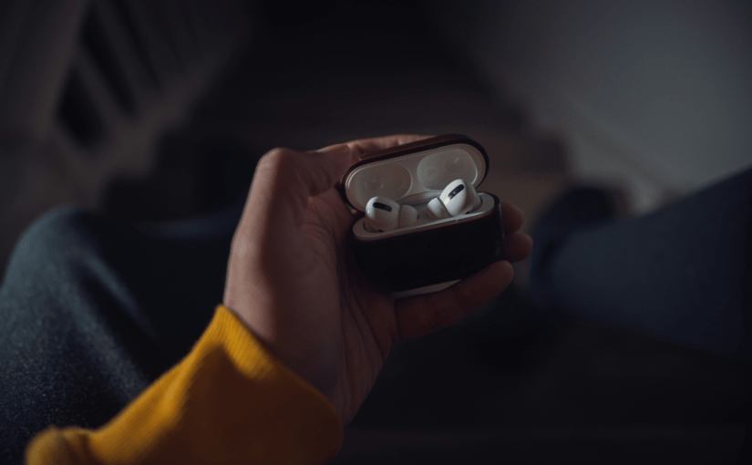 Жінка відстежила загублені AirPods: відкриття її шокувало ➤ Prozoro.net.ua