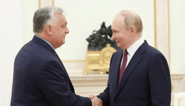 Стримати і покарати: як Євросоюз намагається “зламати” трампо-путінського союзника Орбана