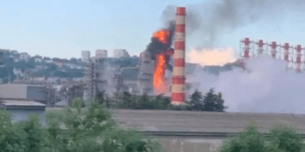 Безпілотники ГУР завдали удару по НПЗ в Туапсе (відео)