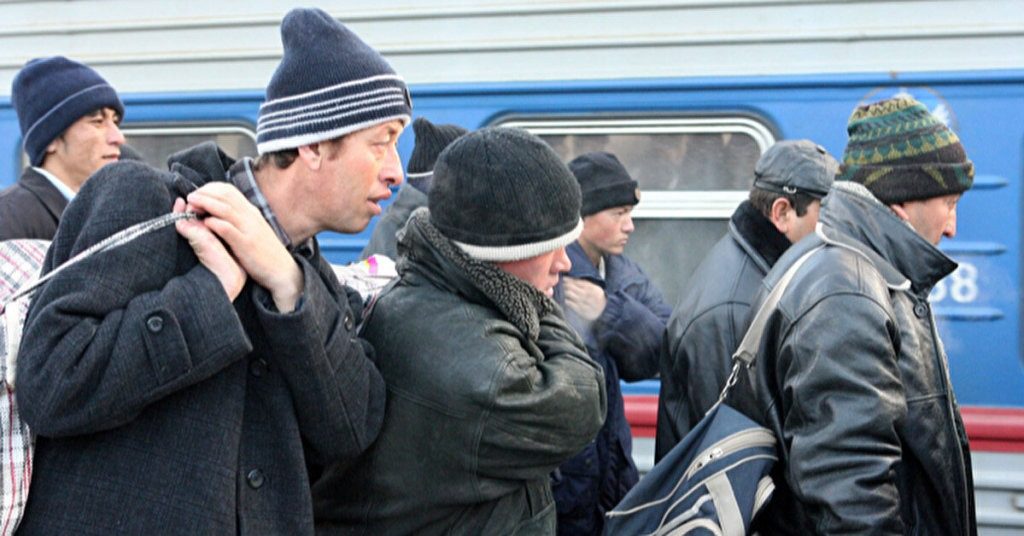 Мигранты на оккупированной части Украины сбиваются в банды