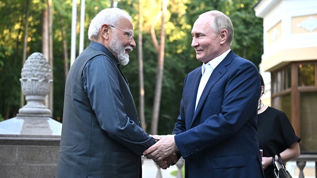 Что такого сказал Моди Путину, что заставил его злиться и ерзать на стуле