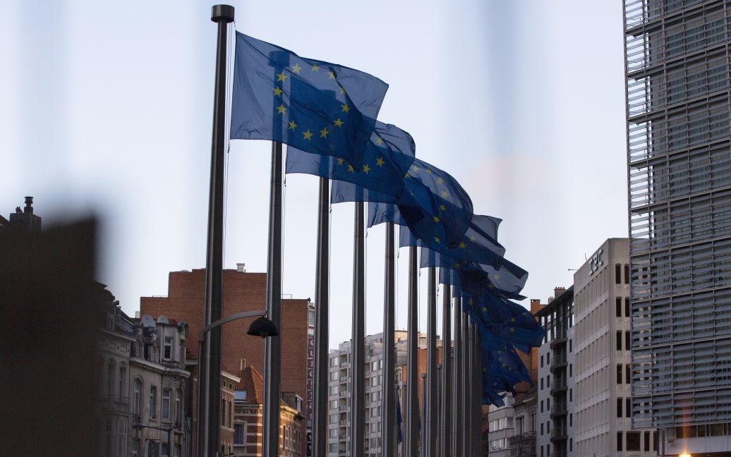 Еврокомиссия согласовала выделение Украине 4,1 млрд евро помощи