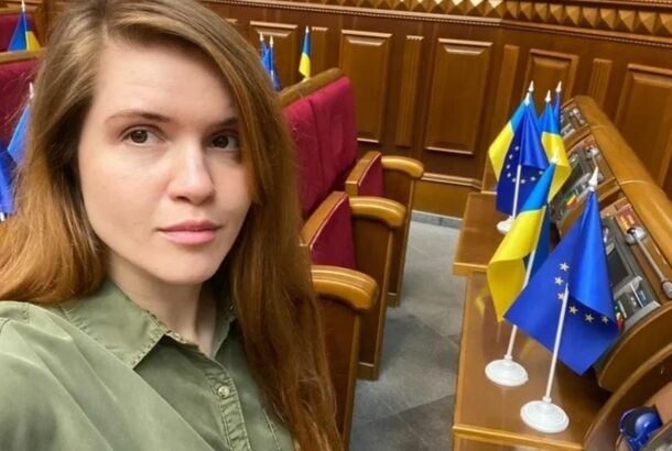Безуглая вышла из фракции «Слуга народа»