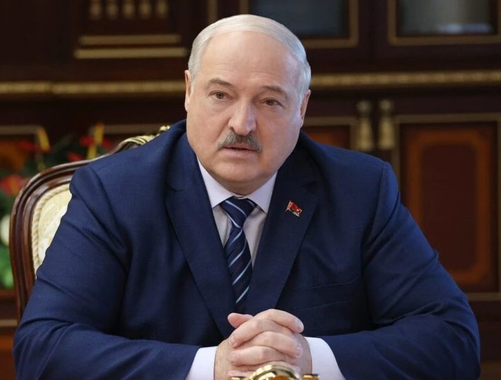 “Світ здригнеться”: Лукашенко заявив, що Мінськ кудись втягують
