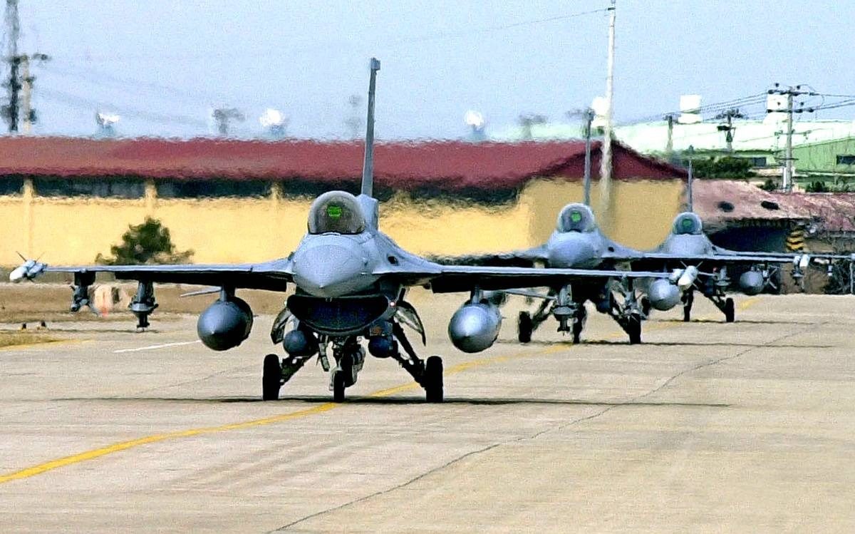 Українські F-16 завдали перших авіаударів: ЗМІ дізналися деталі