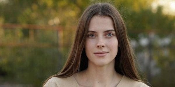 Підкреслила стрункі ноги: Ярослава Магучіх у білих мінішортах ➤ Prozoro.net.ua